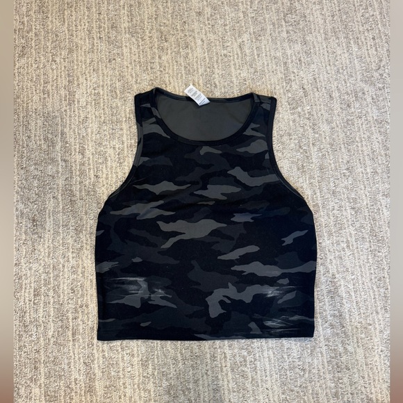 Women’s High Neck High-neck Workout Tank Top Bundle - Size M - Picture 7 of 9